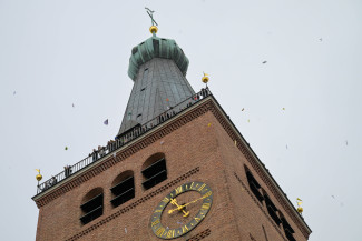 Demokratie fällt nicht vom Himmel- Akion 8.2.26